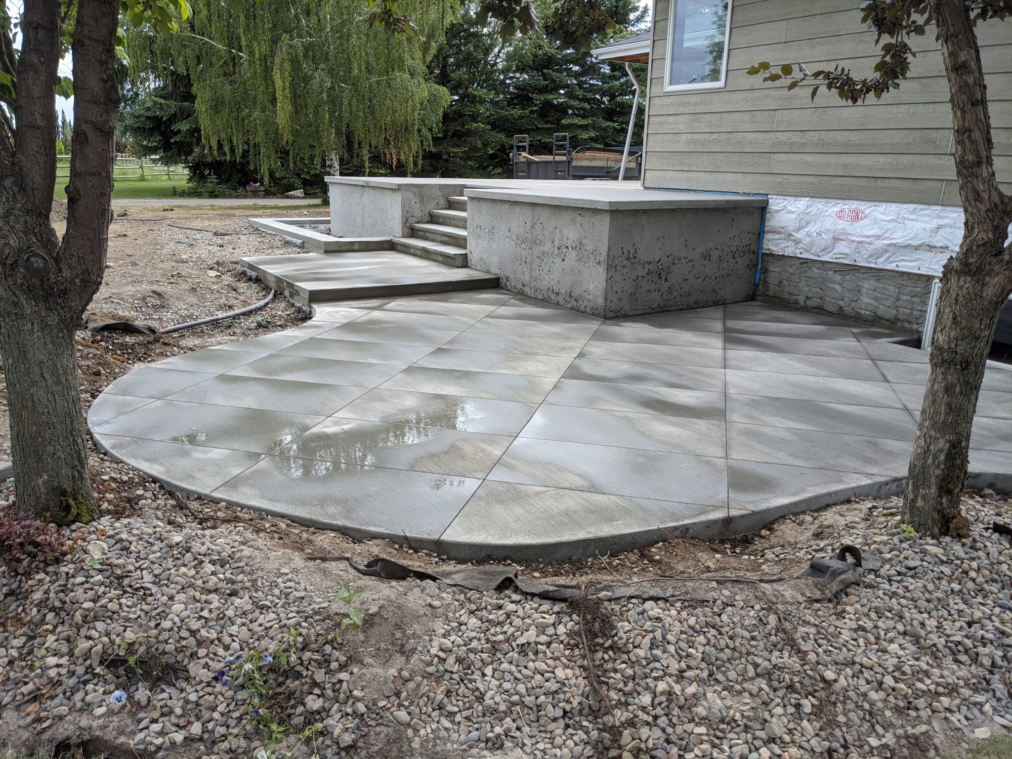 Concrete Patios and Pool Decks • Contemporary Concrete