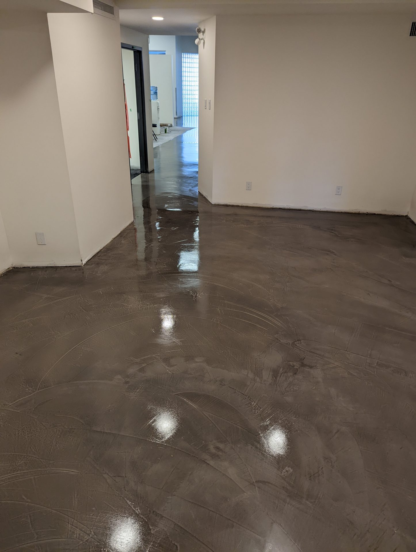 Concrete Polishing & Burnishing • Contemporary Concrete